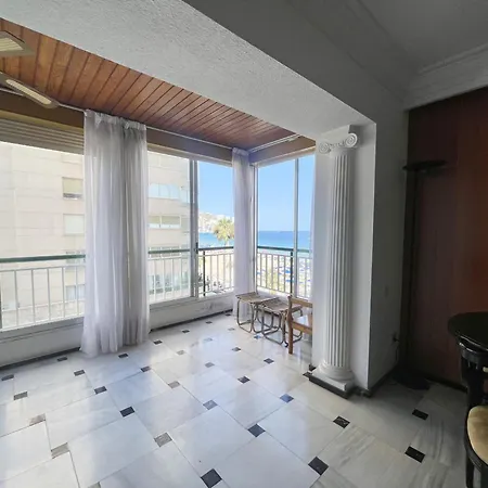 דירה Levante Seafront Beach City